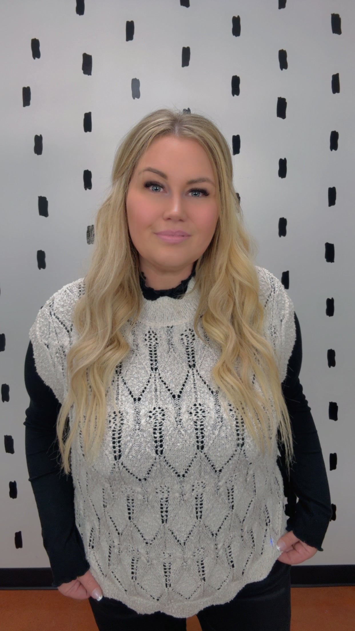 Bow Scalloped Trim Vest