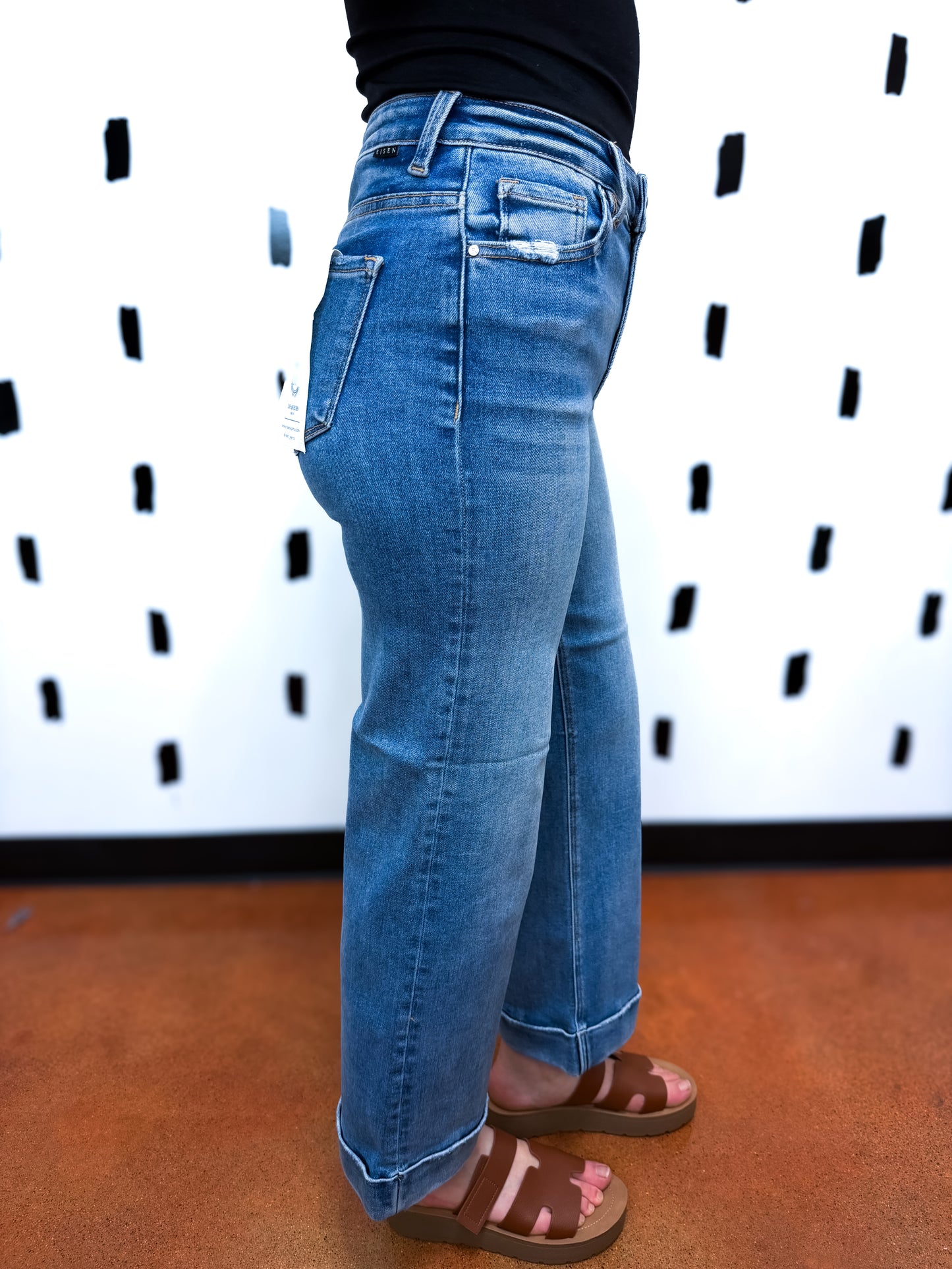 Med Wash Mid Rise Crop Straight Cuffed Jeans