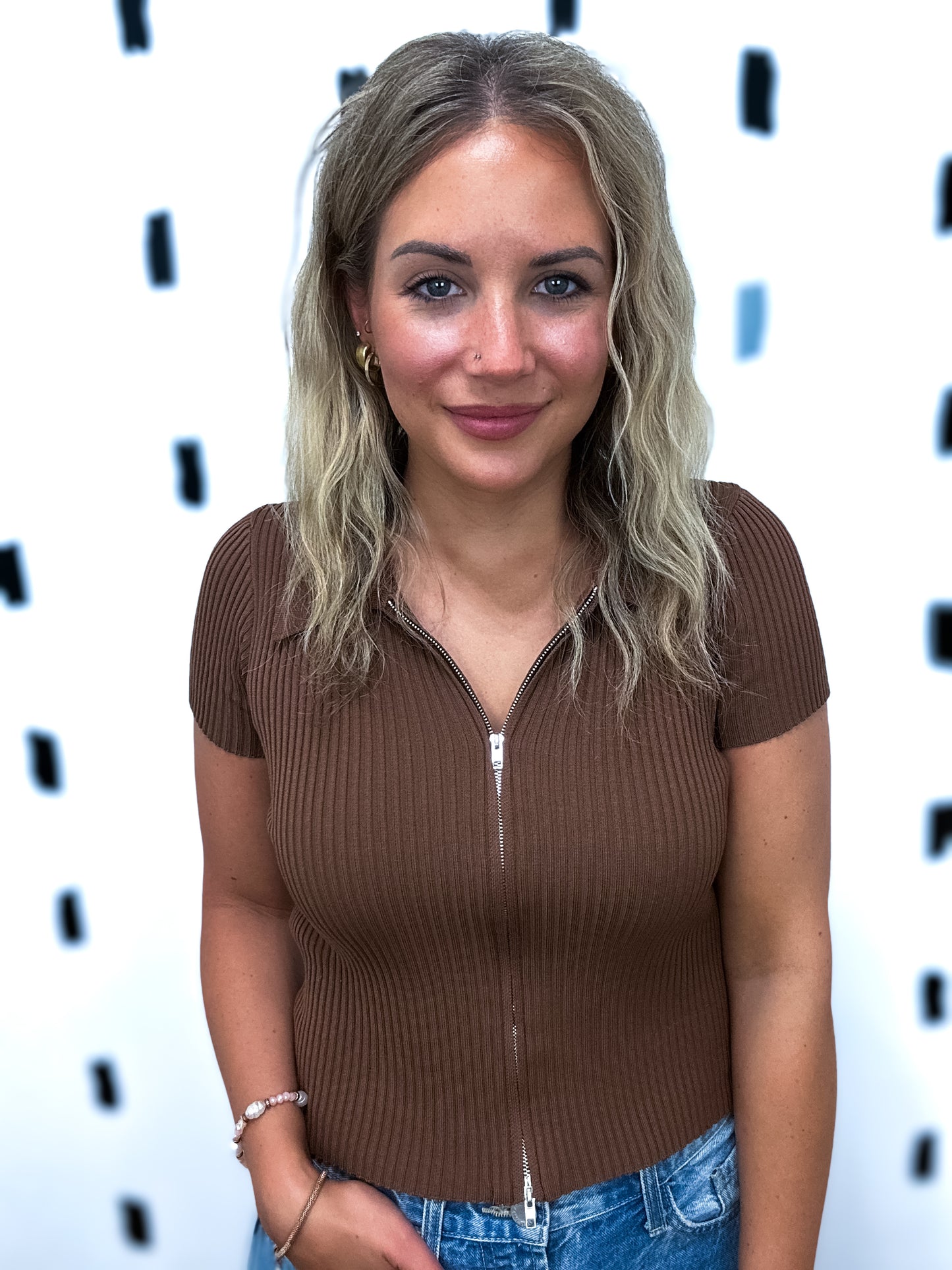 Brown Collar Short Sleeve Knit Top