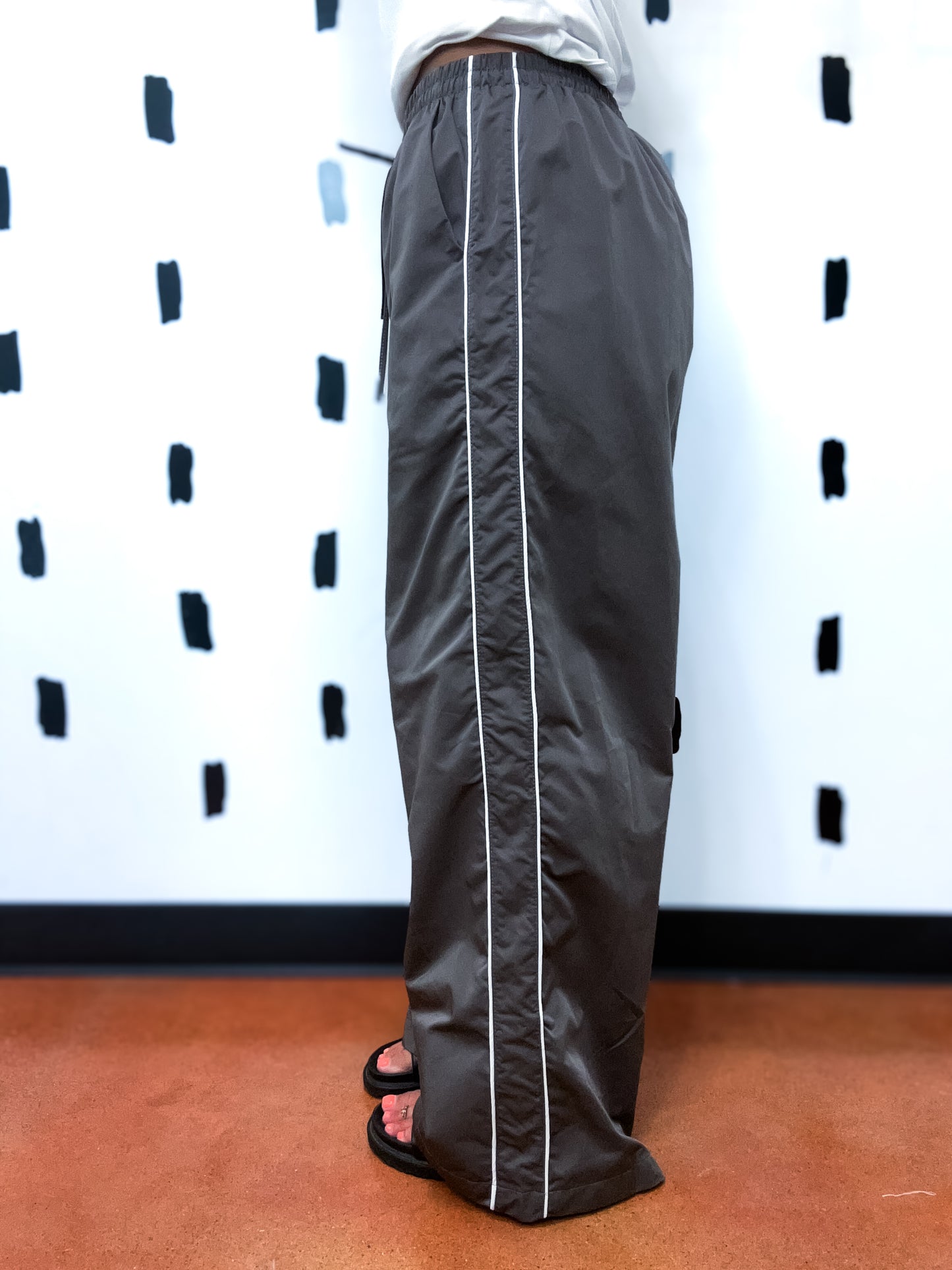 Cocoa Wide Leg Piping Detail Pants