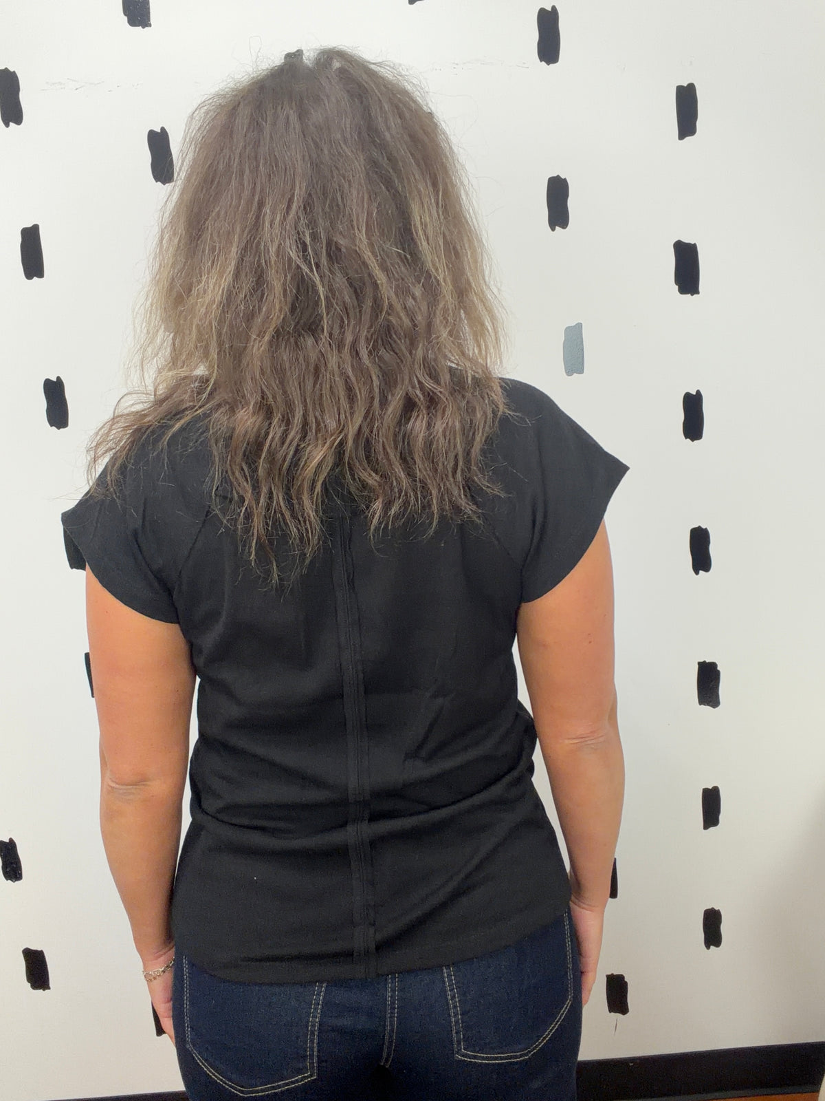 Black Short Sleeve Ivy Tee