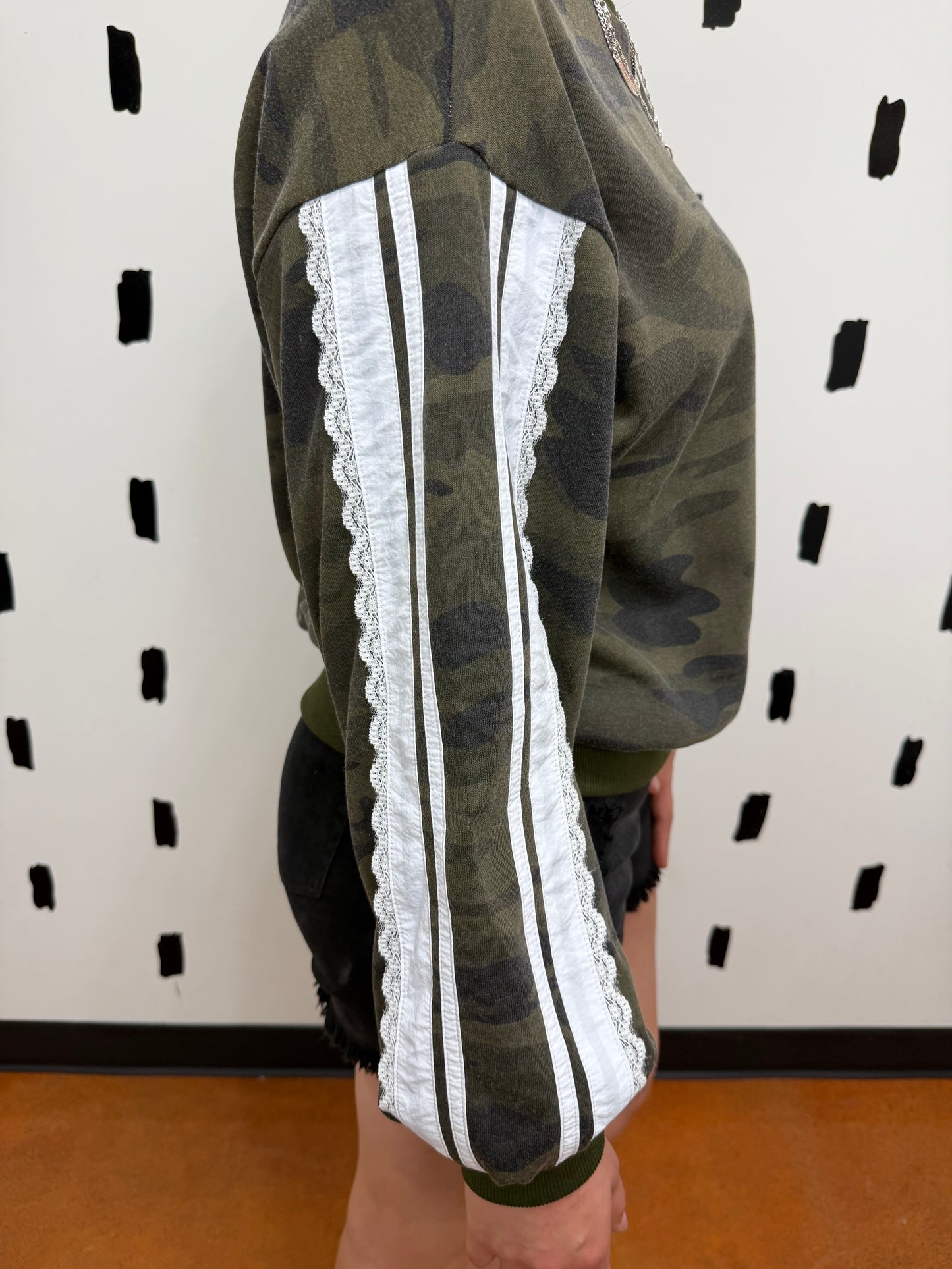 Camo Long Sleeve Lace Sweatshirt