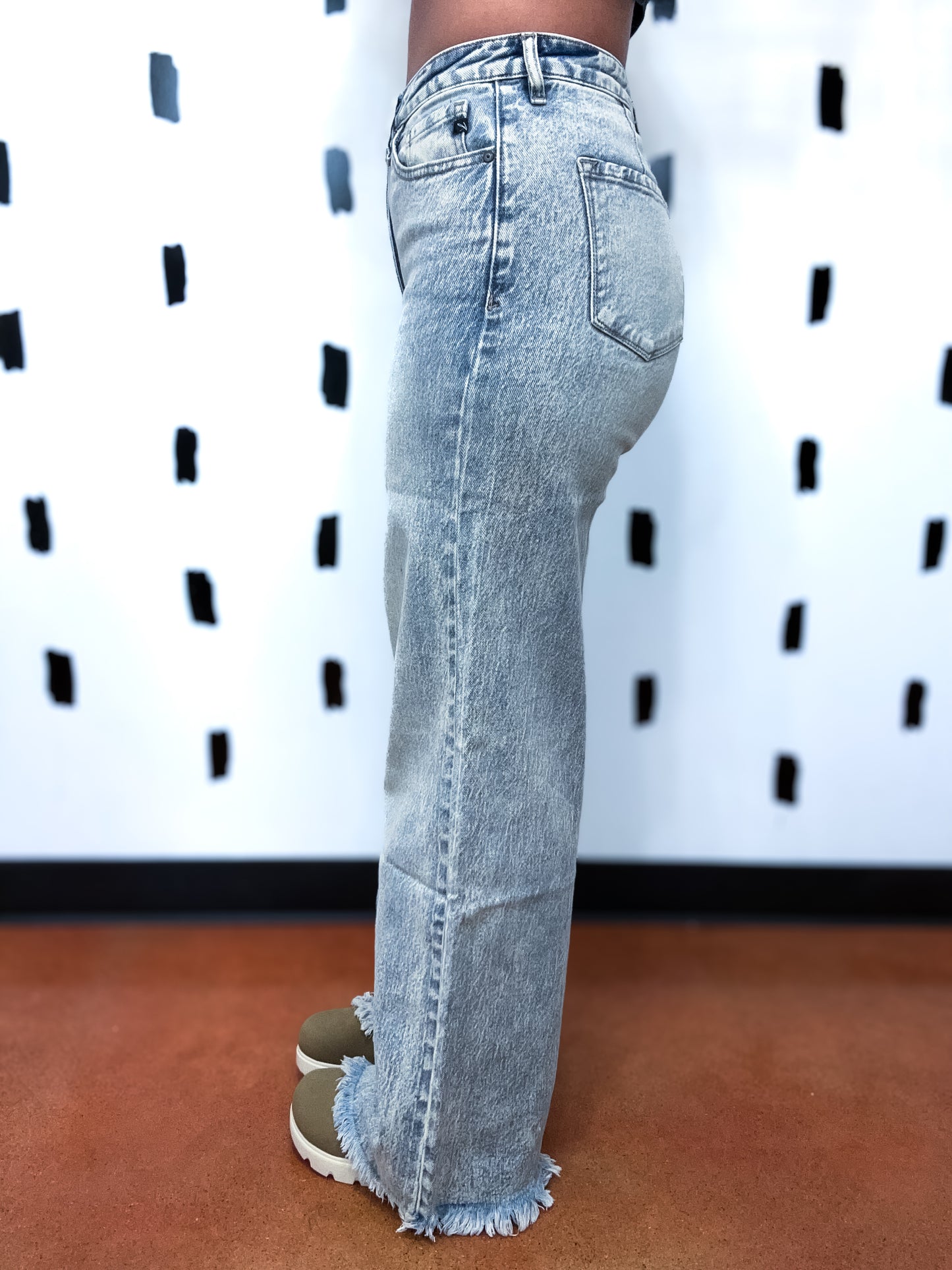 Light High Rise Wide Pants