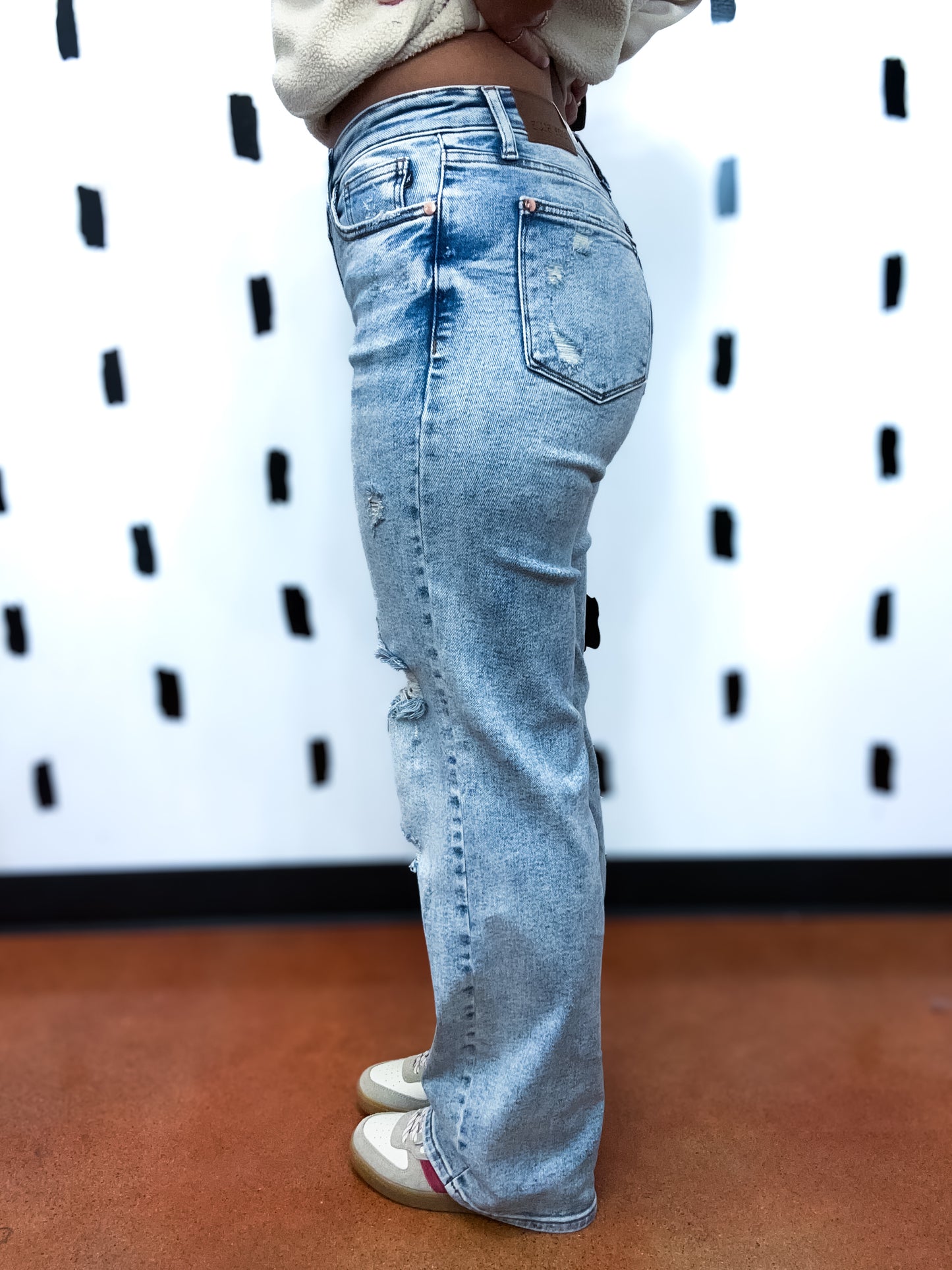 Mineral Wash High Waisted Straight Legb