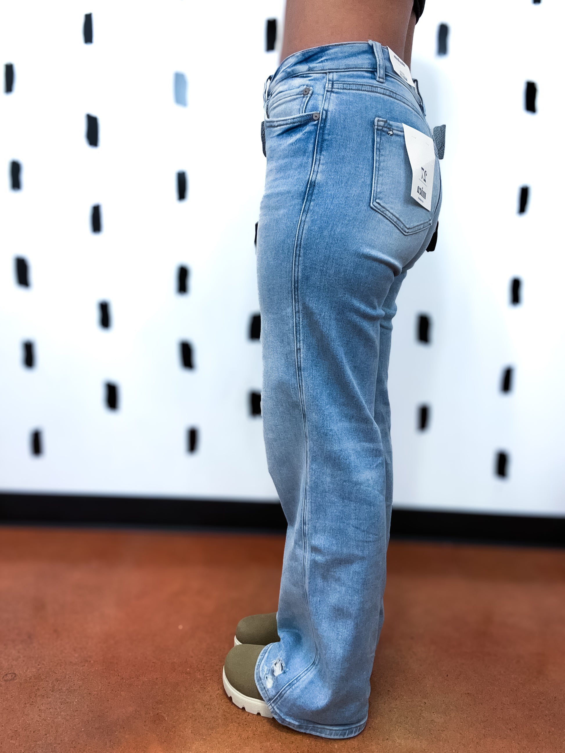 Light Wash High Rise Wide Leg Denim Jeans - Boss Boutique