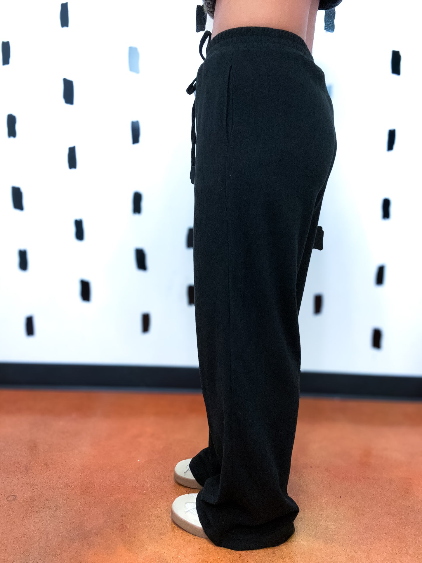 Black Two-Tone Texture Knit Pants