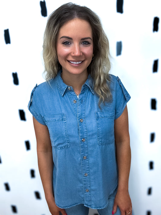 Chambray Collared Tab Shot Sleeve Top