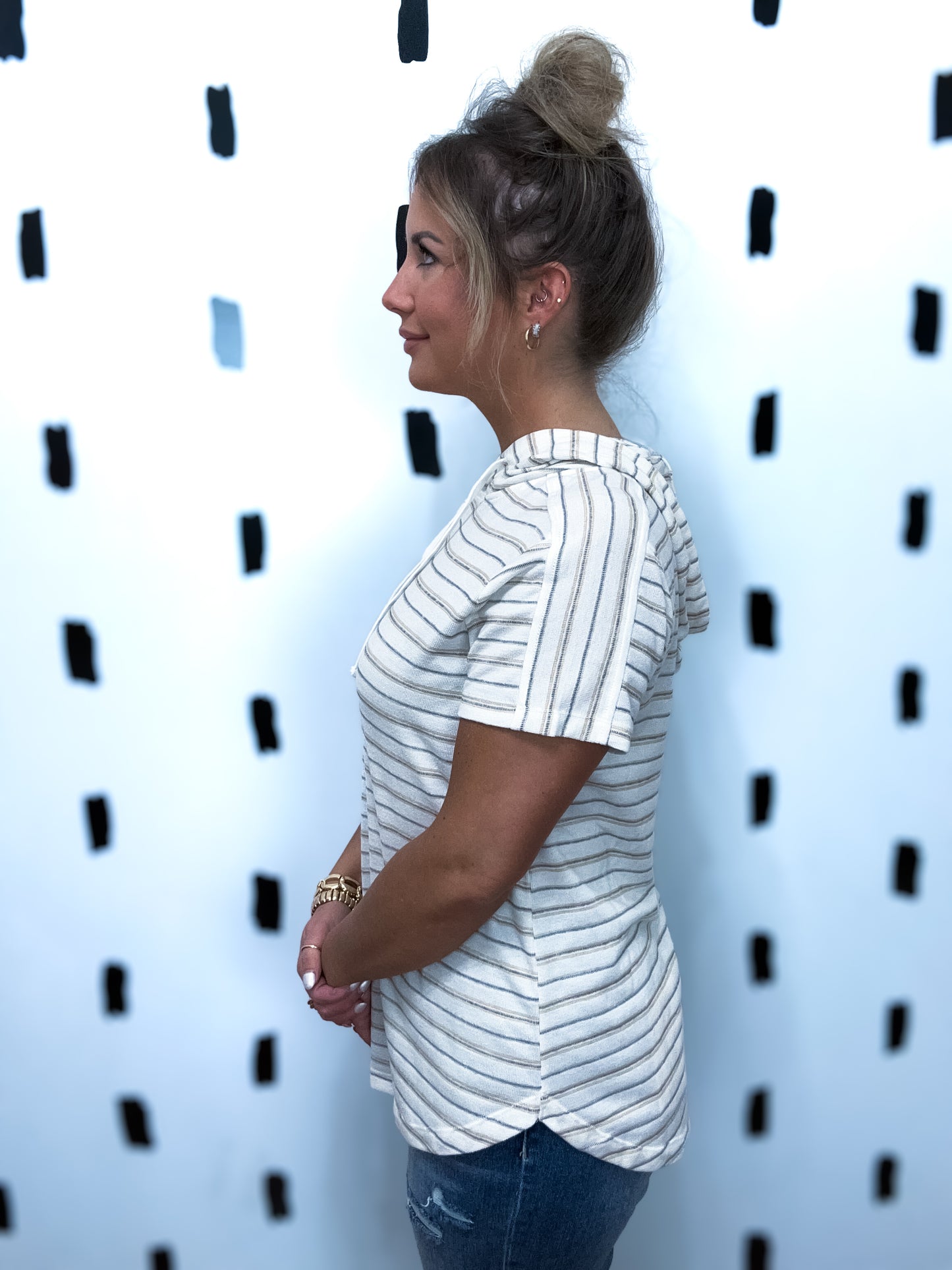 White/Sand Short Sleeve Hoodie Top