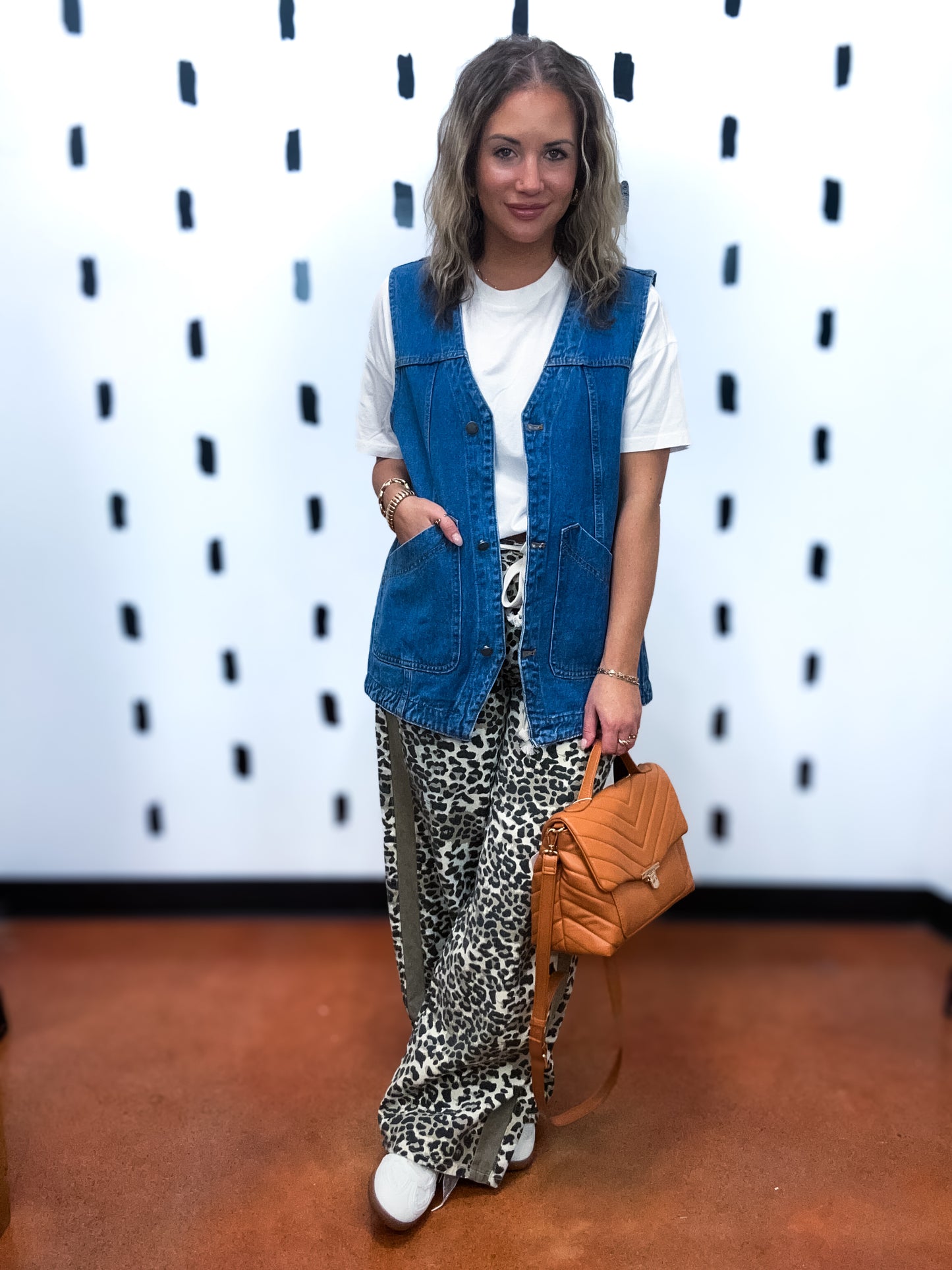 Med Wash Denim Vest With Pockets