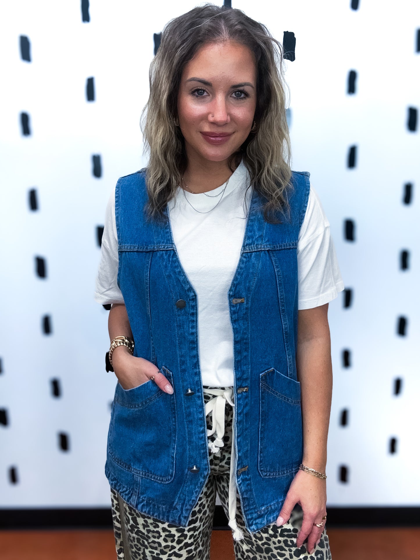Med Wash Denim Vest With Pockets