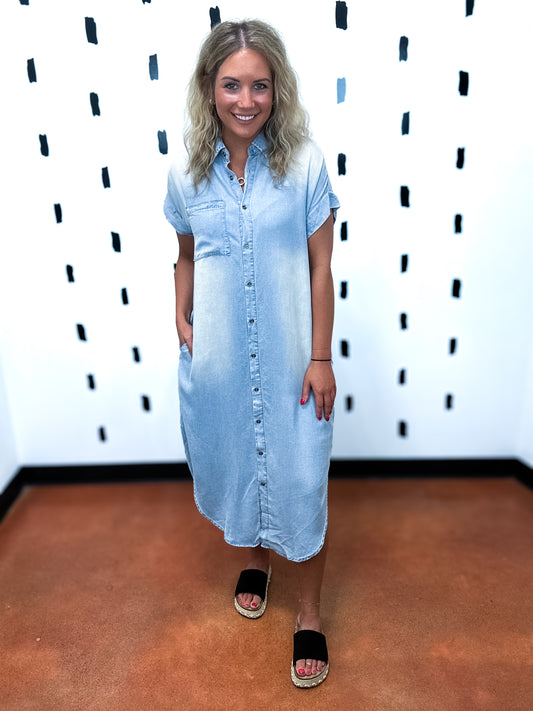 Lt. Denim Short Sleeve Midi Dress