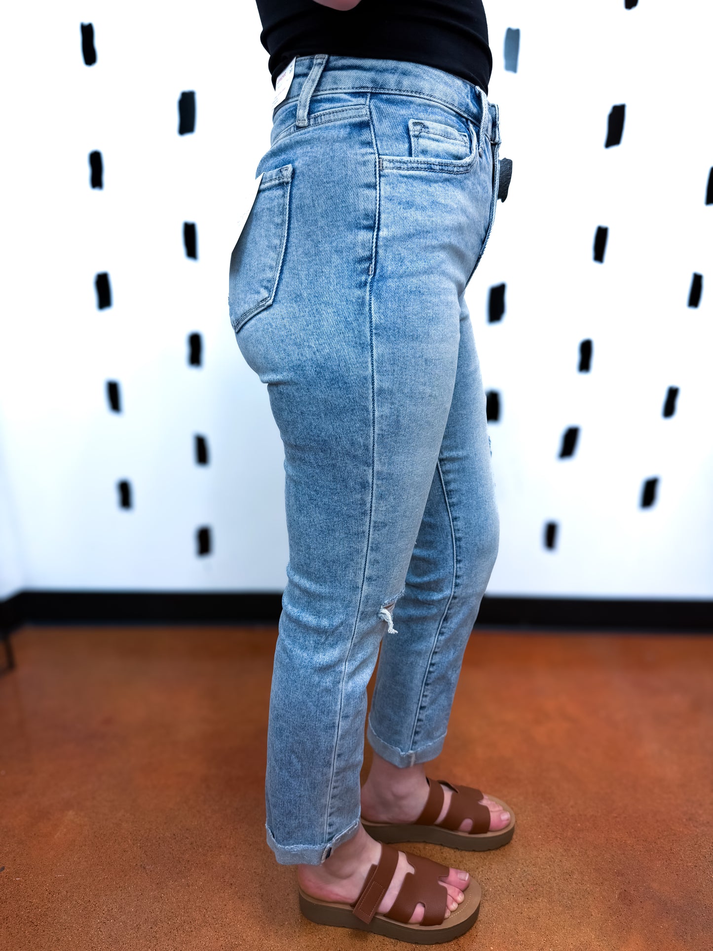 High Rise Cuff Crop Slim Straight Jeans