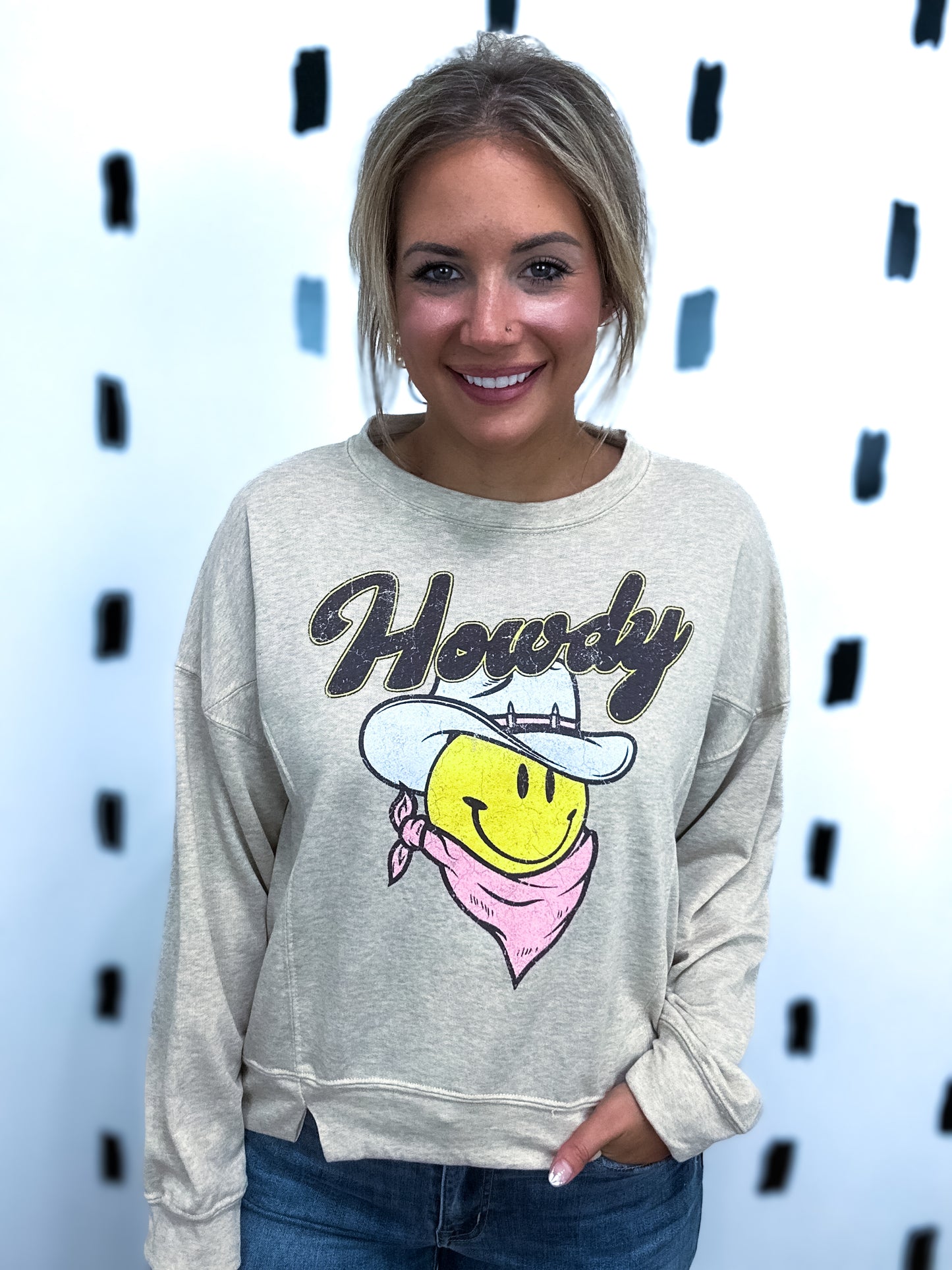 Oatmeal Howdy Graphic Sweatshirt