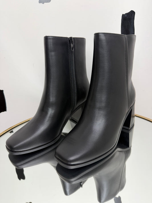 Black Sleek Square Toe Ankle Boots