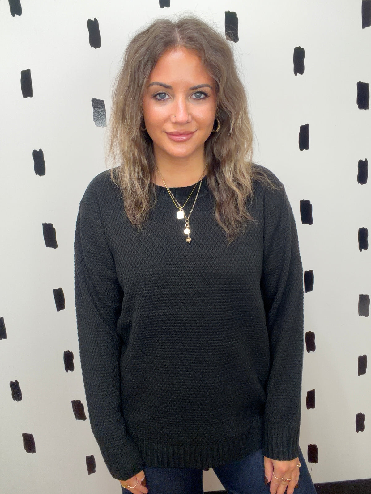 Black Round Neck Basic Sweater